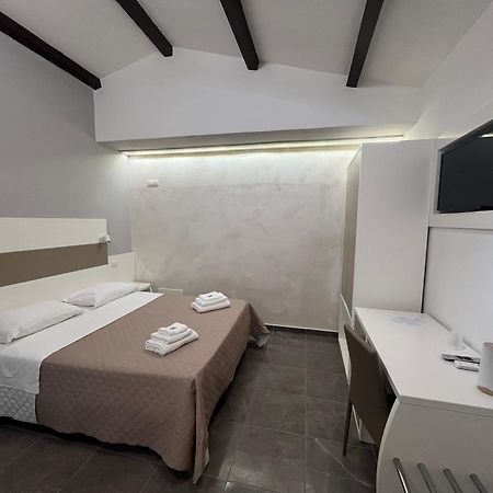 Afrodite Accomodation Tropea Exteriör bild