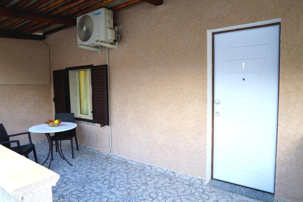 Afrodite Accomodation Tropea Exteriör bild