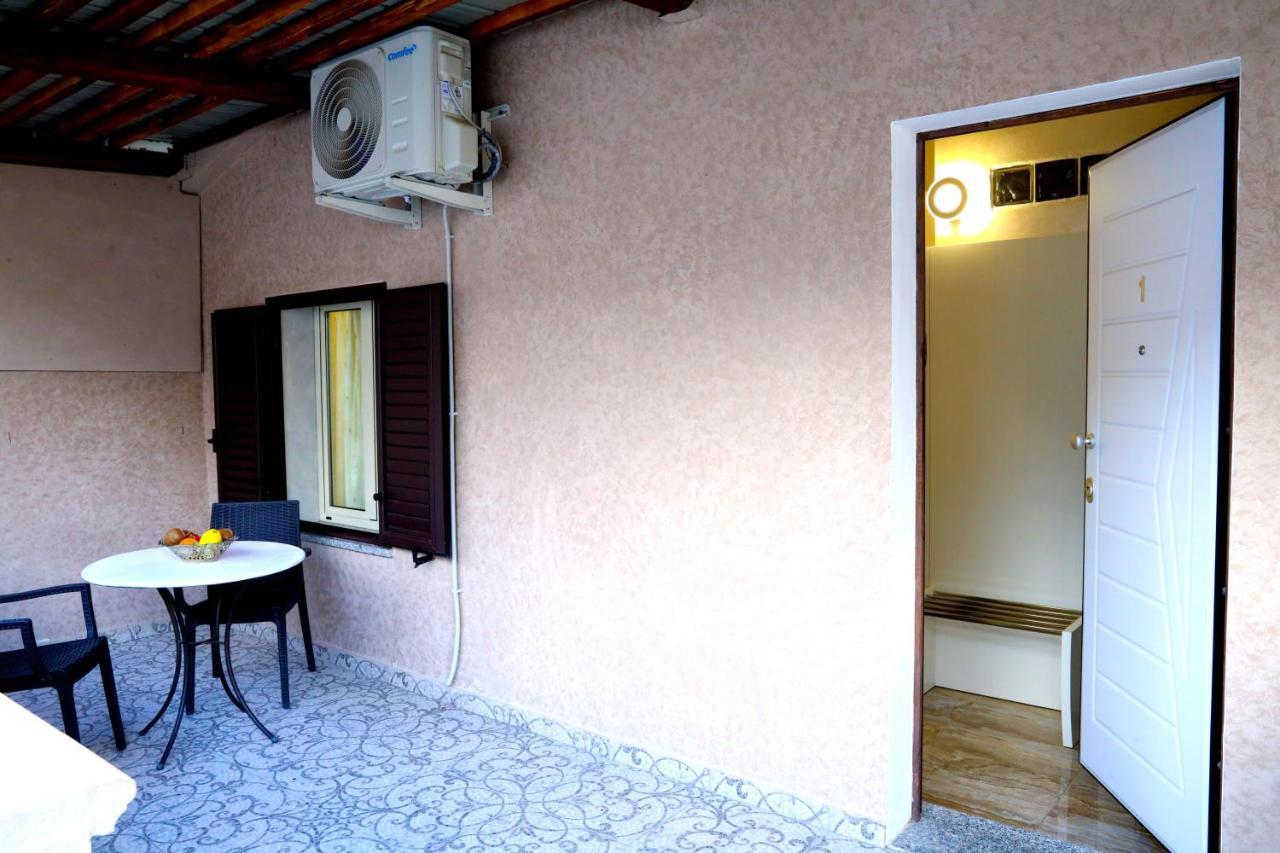 Afrodite Accomodation Tropea Exteriör bild