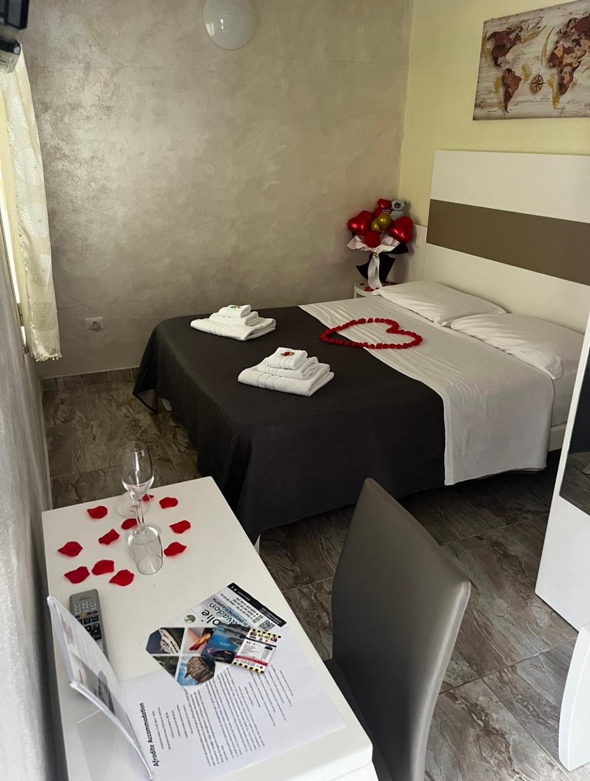 Afrodite Accomodation Tropea Exteriör bild