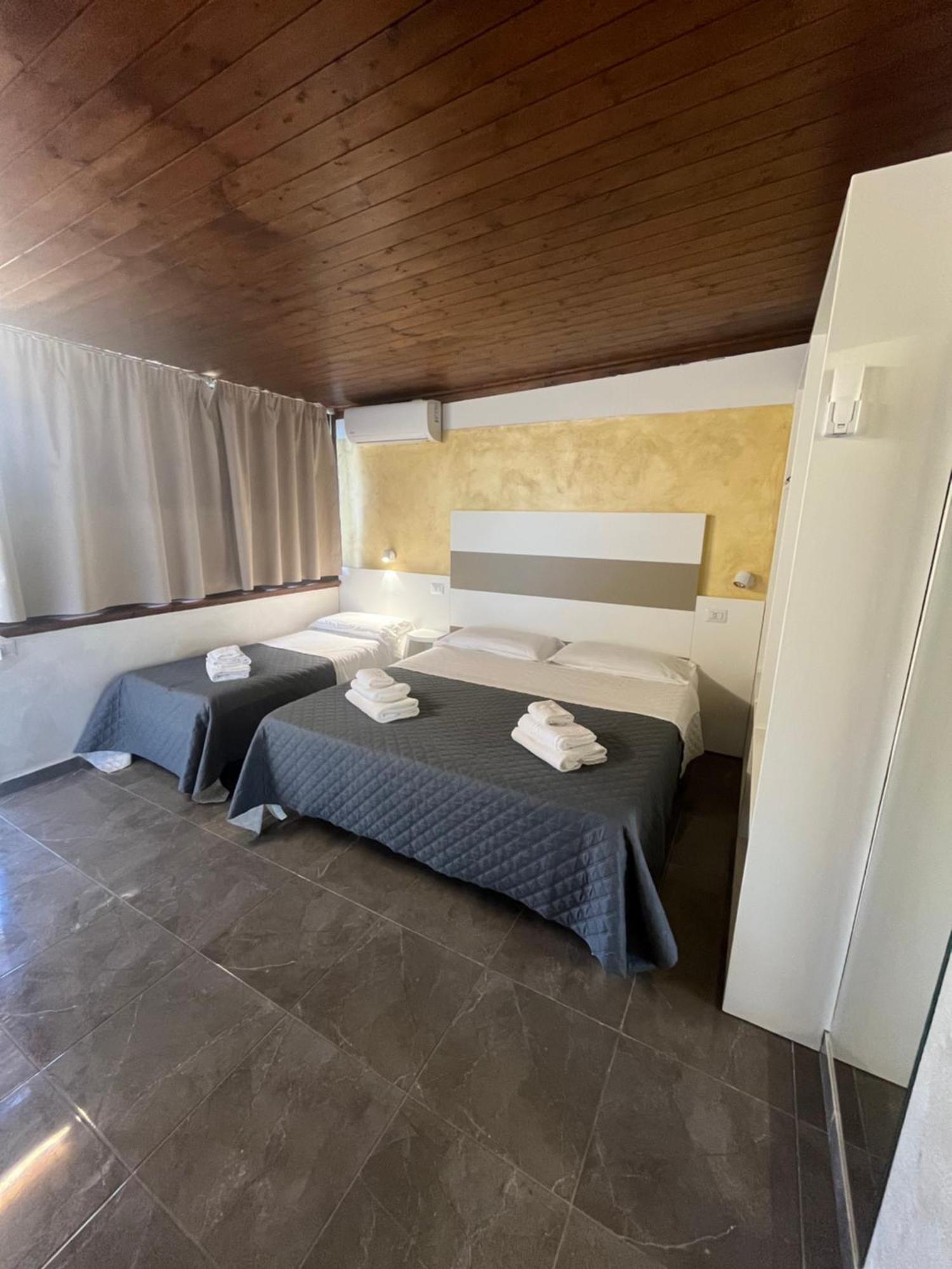 Afrodite Accomodation Tropea Exteriör bild